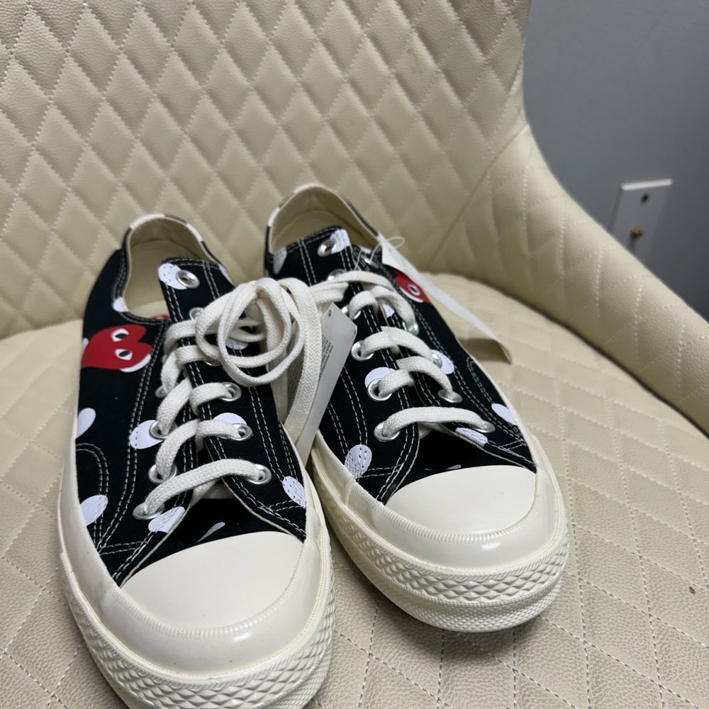 COMME Des Garçons play